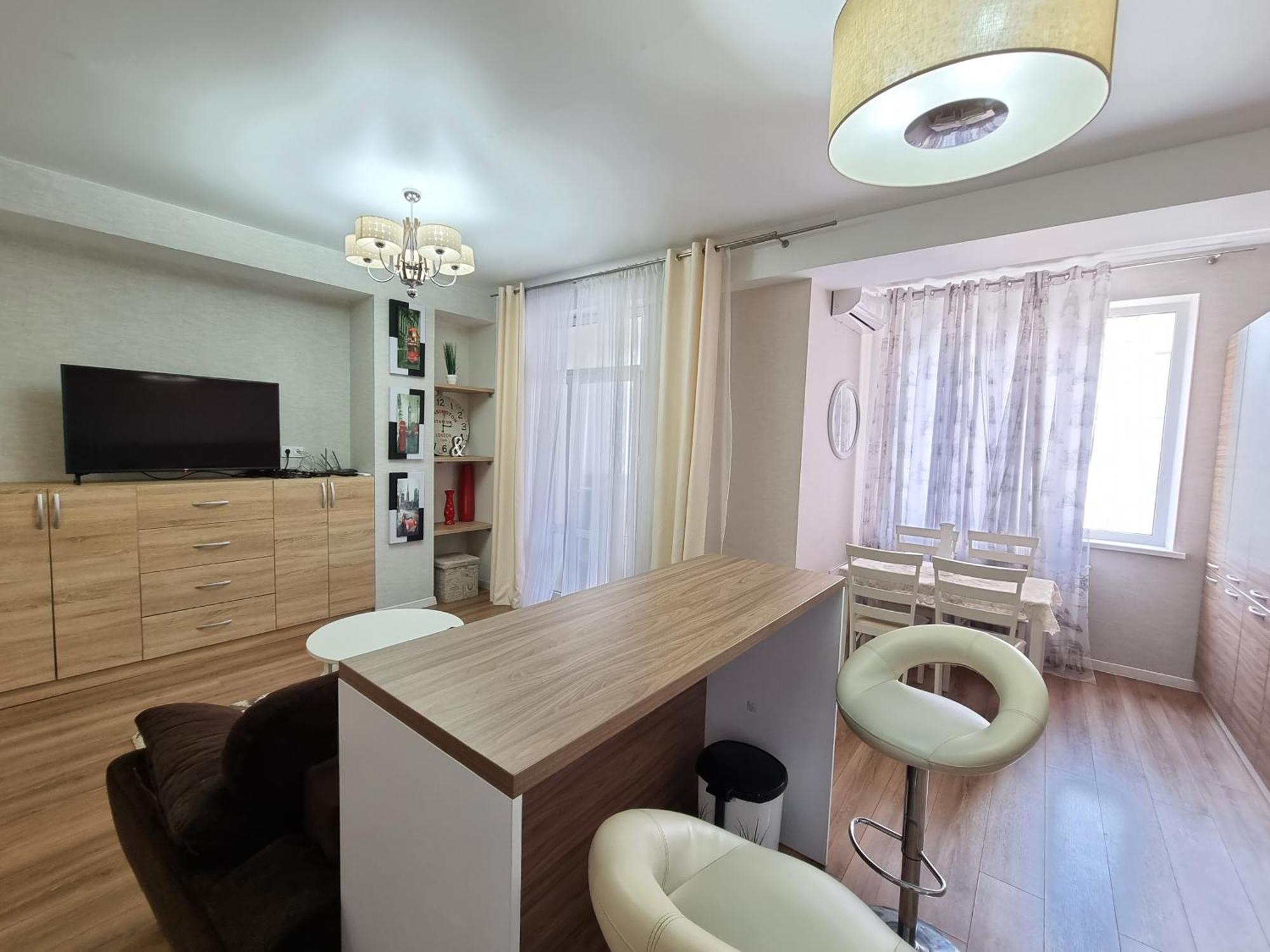 Extra Grand Lev Tolstoi Two Bedrooms Chisináu Exterior foto